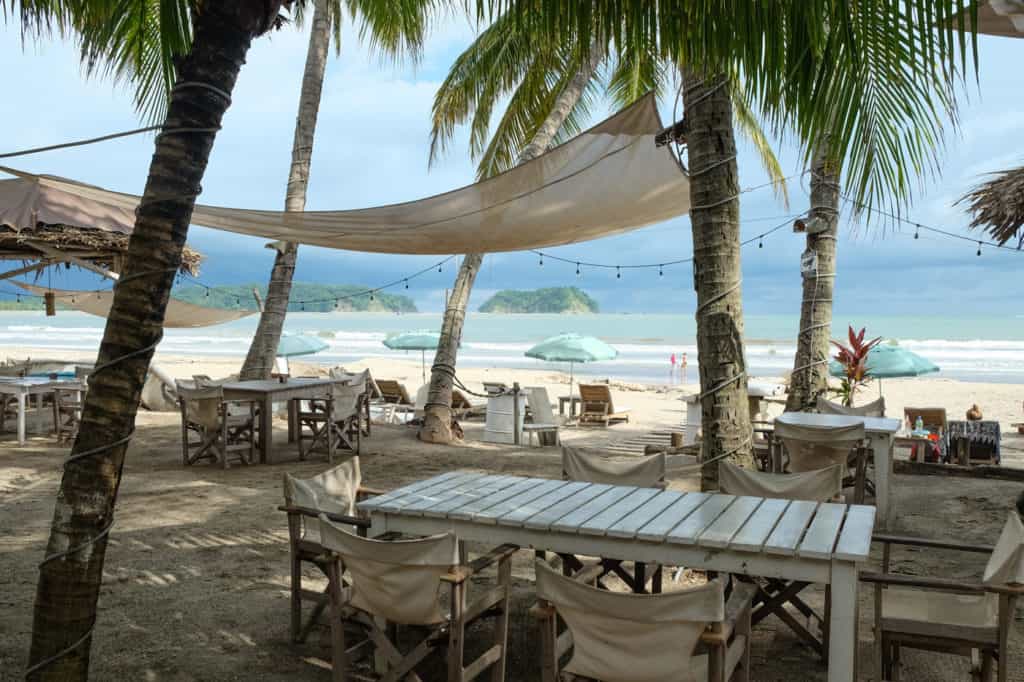 gusto beach restaurant samara