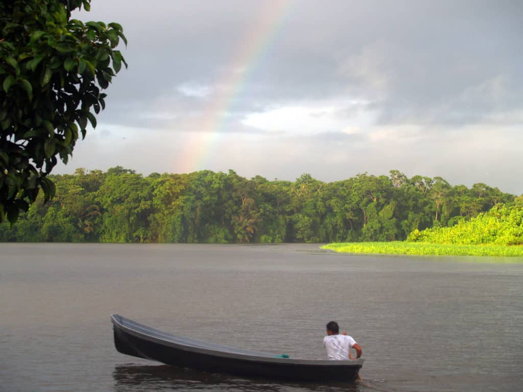rainbow-boat-tortuguero-costa-rica